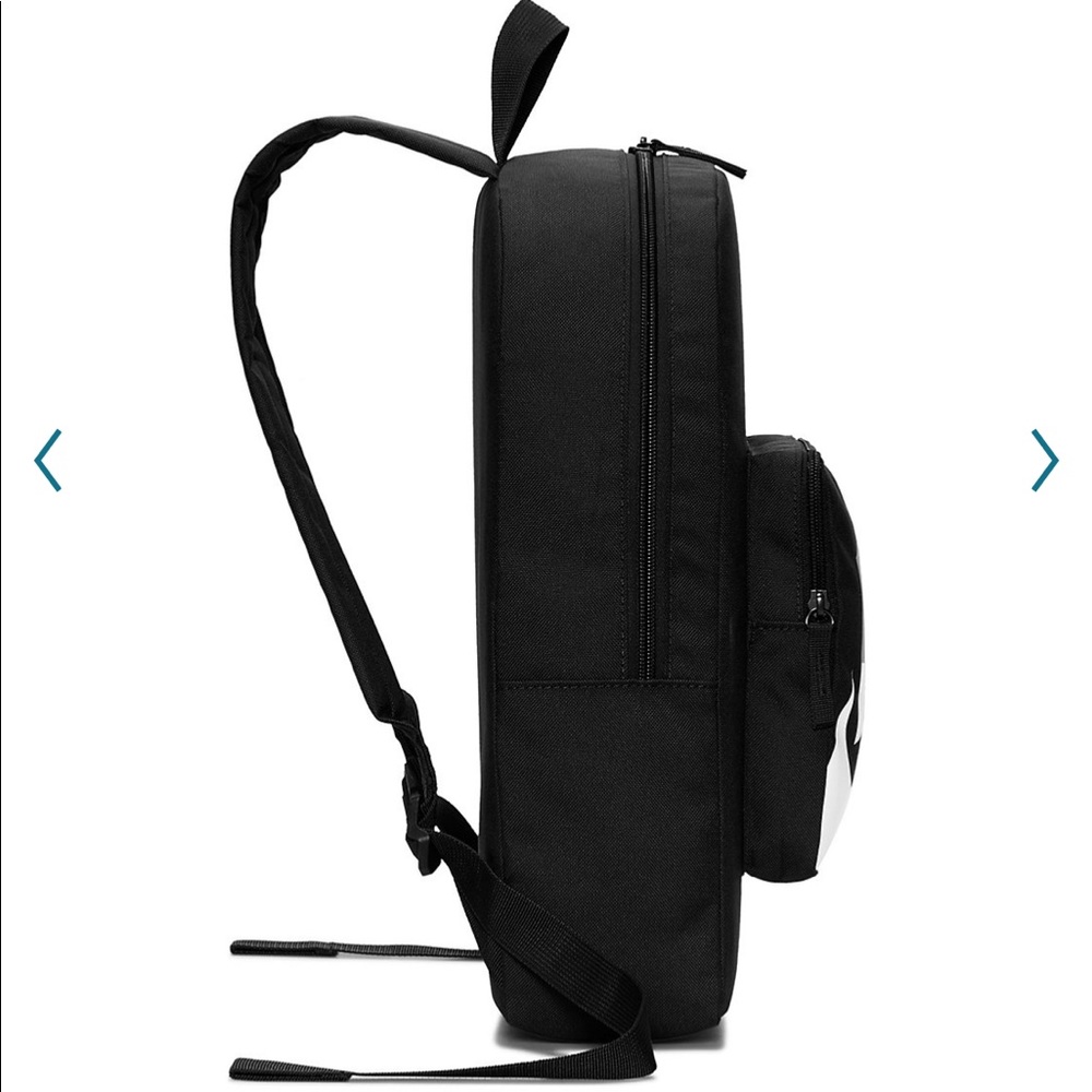 ๐ Host pick ๐ Brand new Nike kids backpack - Picture 3 of 3